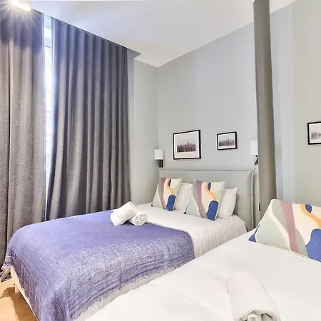 124 - Urban Fabulous Flat