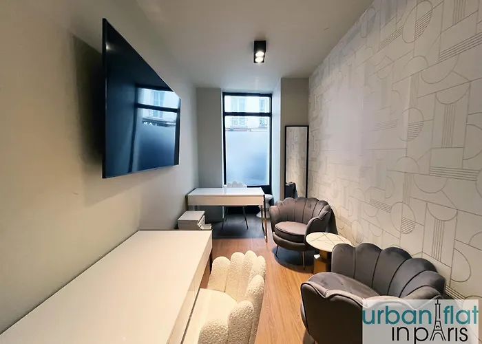 124 - Urban Fabulous Flat *