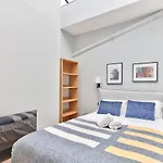 124 - Urban Fabulous Flat
