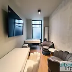 124 - Urban Fabulous Flat *